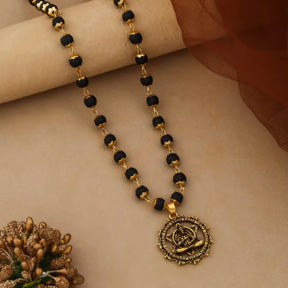 Hanuman Ji pendant with Karungali brass-caps mala