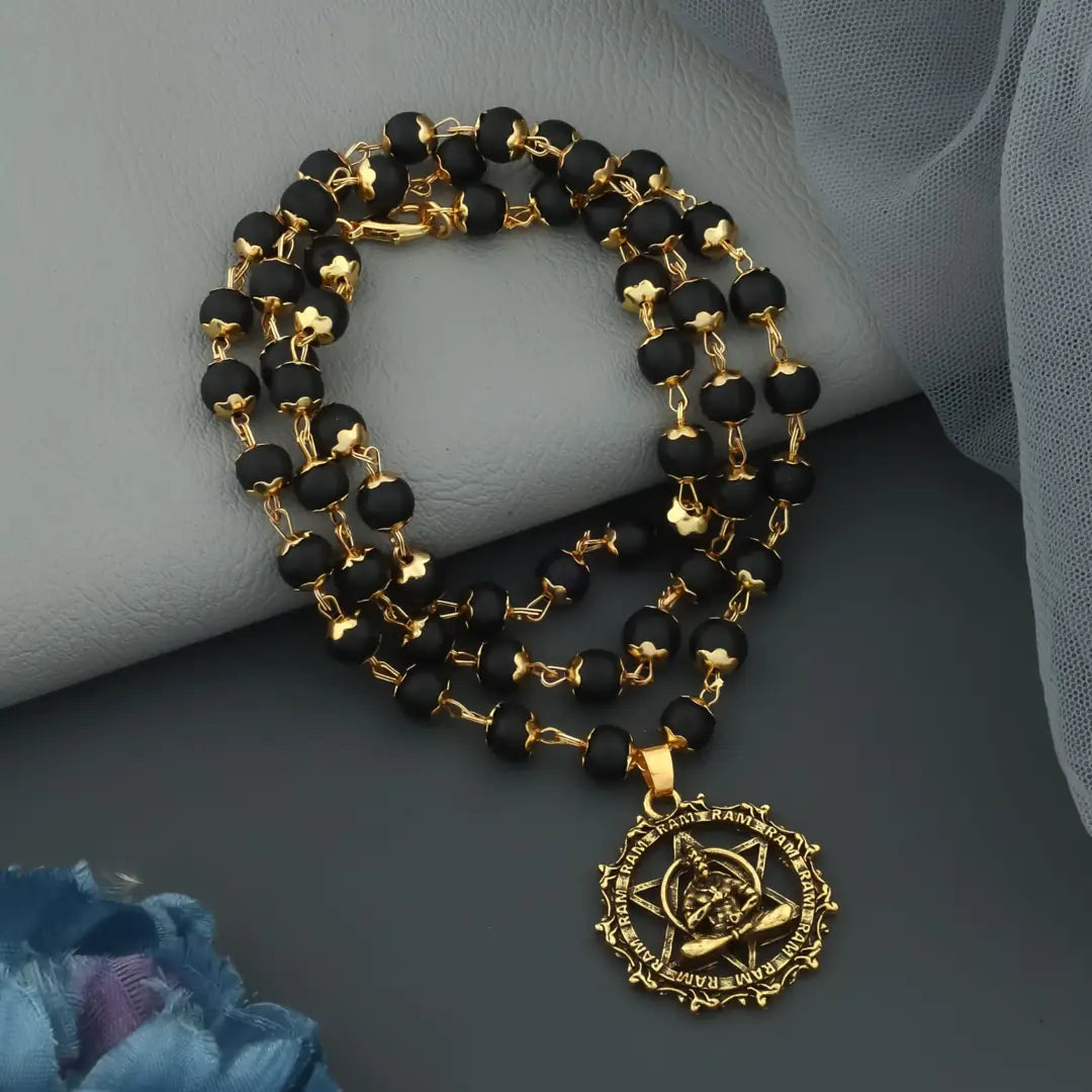 Hanuman Ji pendant with Karungali brass-caps mala