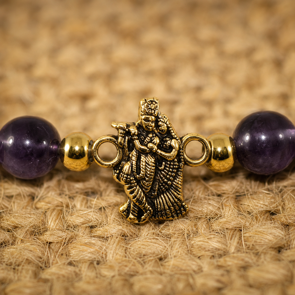 Forever Love Bracelet — Detail close-up